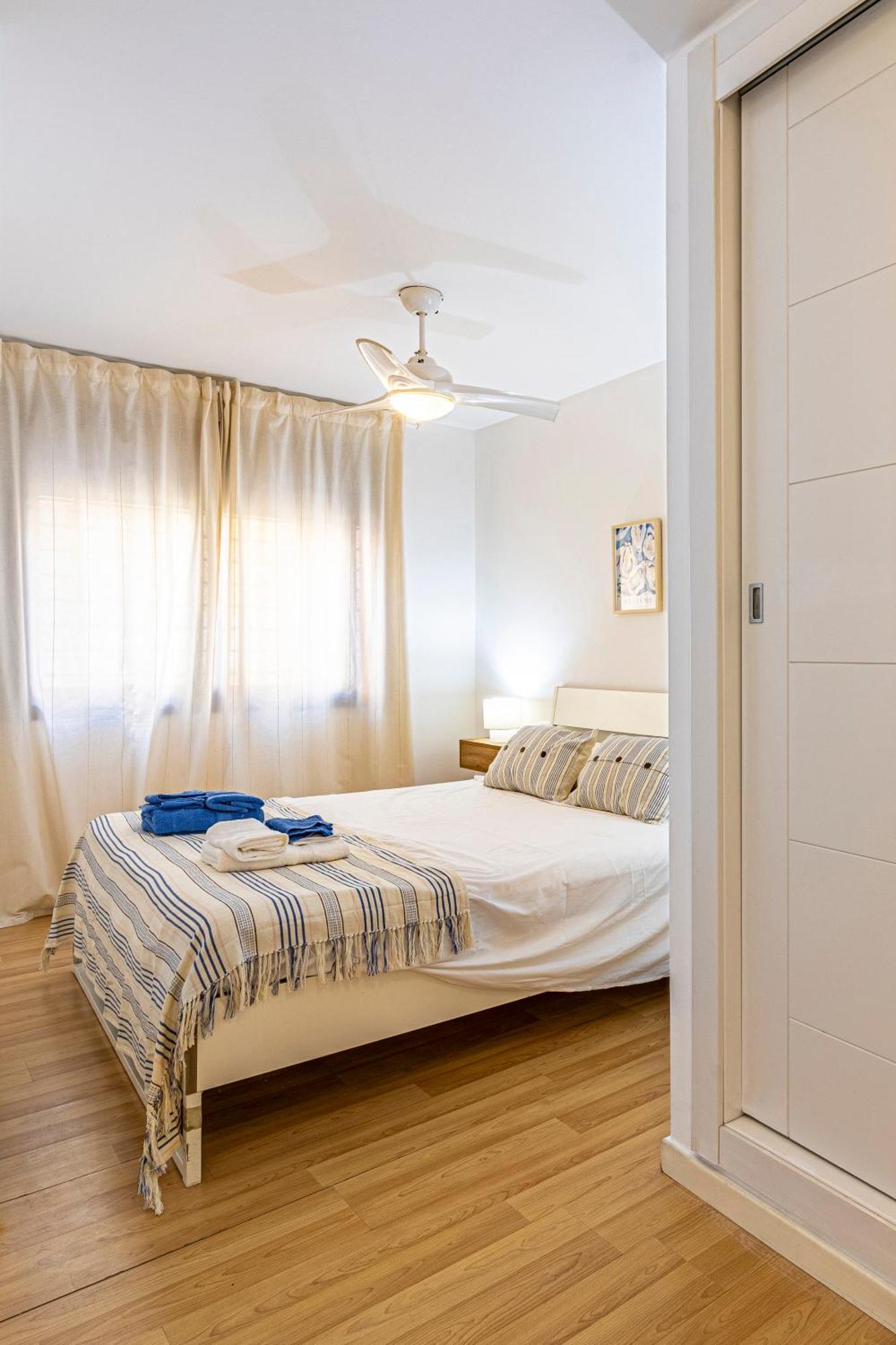 Solis Mare Apartments - Pedregalejo Beach มาลากา ภายนอก รูปภาพ